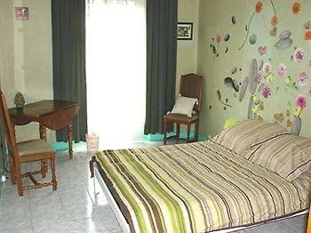 Alojamento de Acomodação e Pequeno-almoço Chez Brigitte 2*