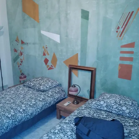 Oda ve Kahvaltı Chez Brigitte 2*