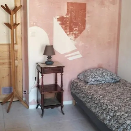 Chez Brigitte Oda ve Kahvaltı Nice