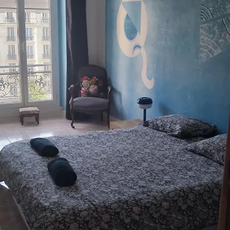 Chez Brigitte Nocleg ze śniadaniem 2*